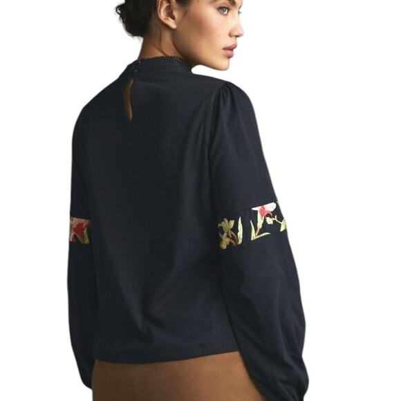 Tiny Anthropologie Embroidered Floral Knit Blouse size XS - Picture 3 of 11